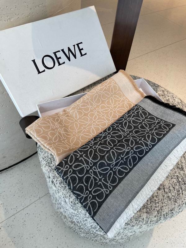 Loewe scarf 140X140cm E120568